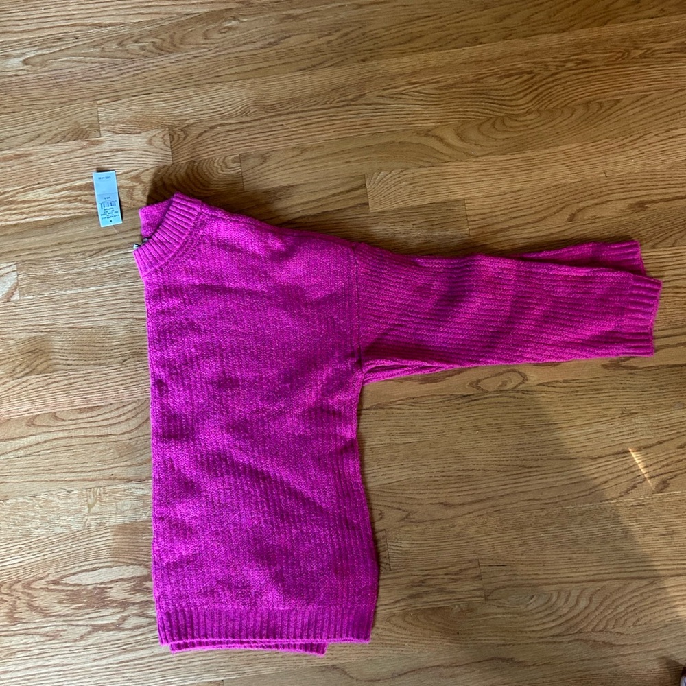 American Eagle pink sweater